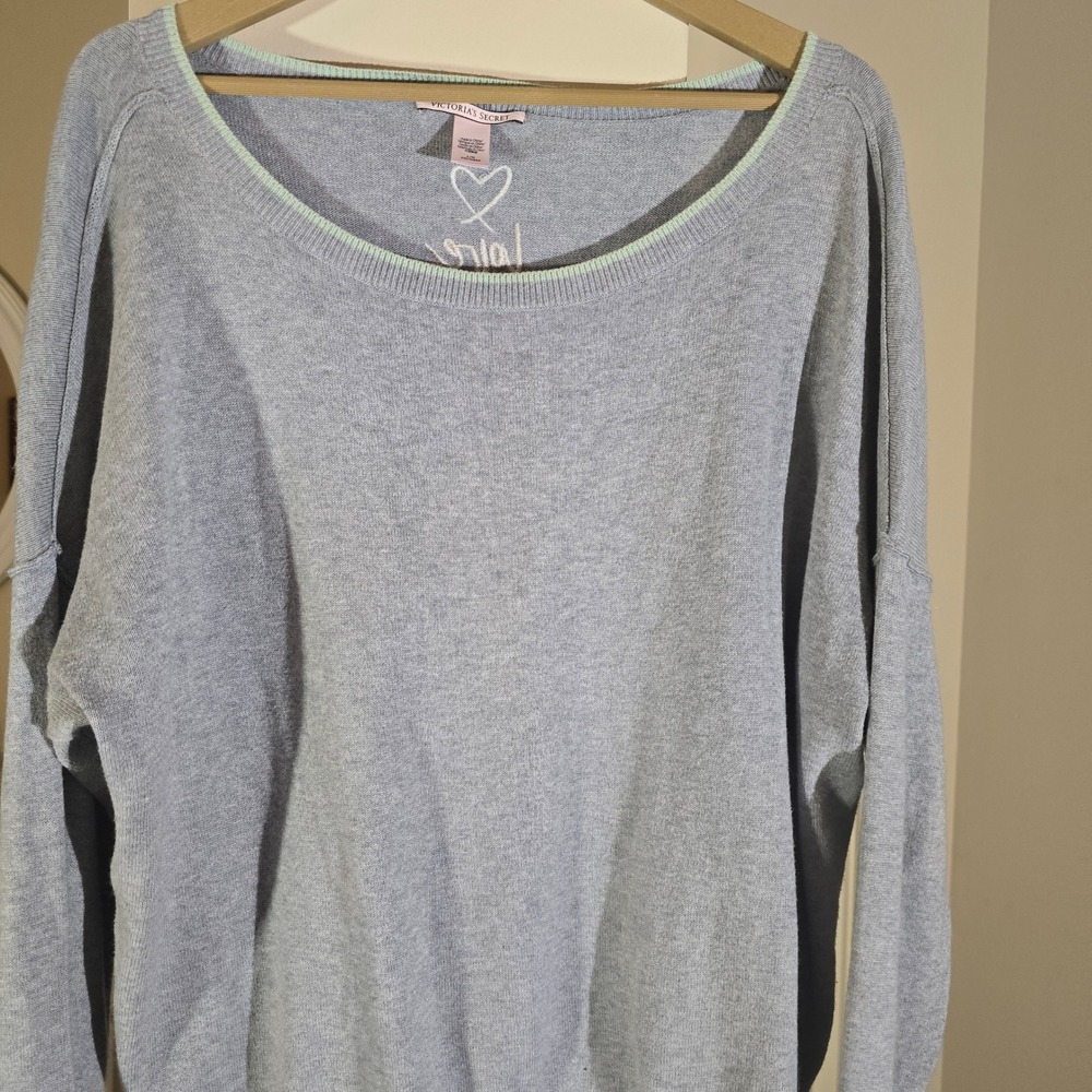 Victorias Secret Love‎ Heart Embroidered Gray Knit Sweater Boat Neck Mint Trim L